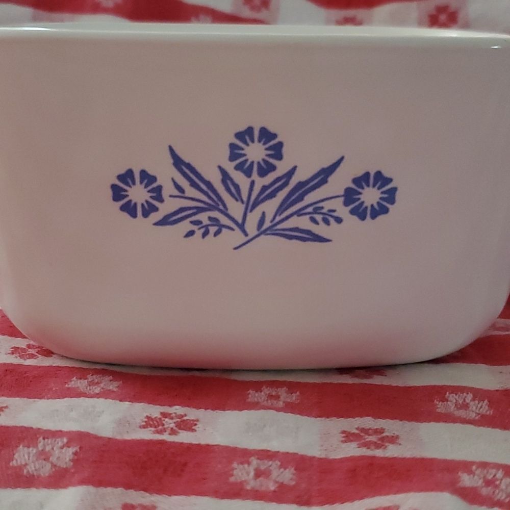 Corningware 1 3/4 quart Dish - Picture 2 of 7